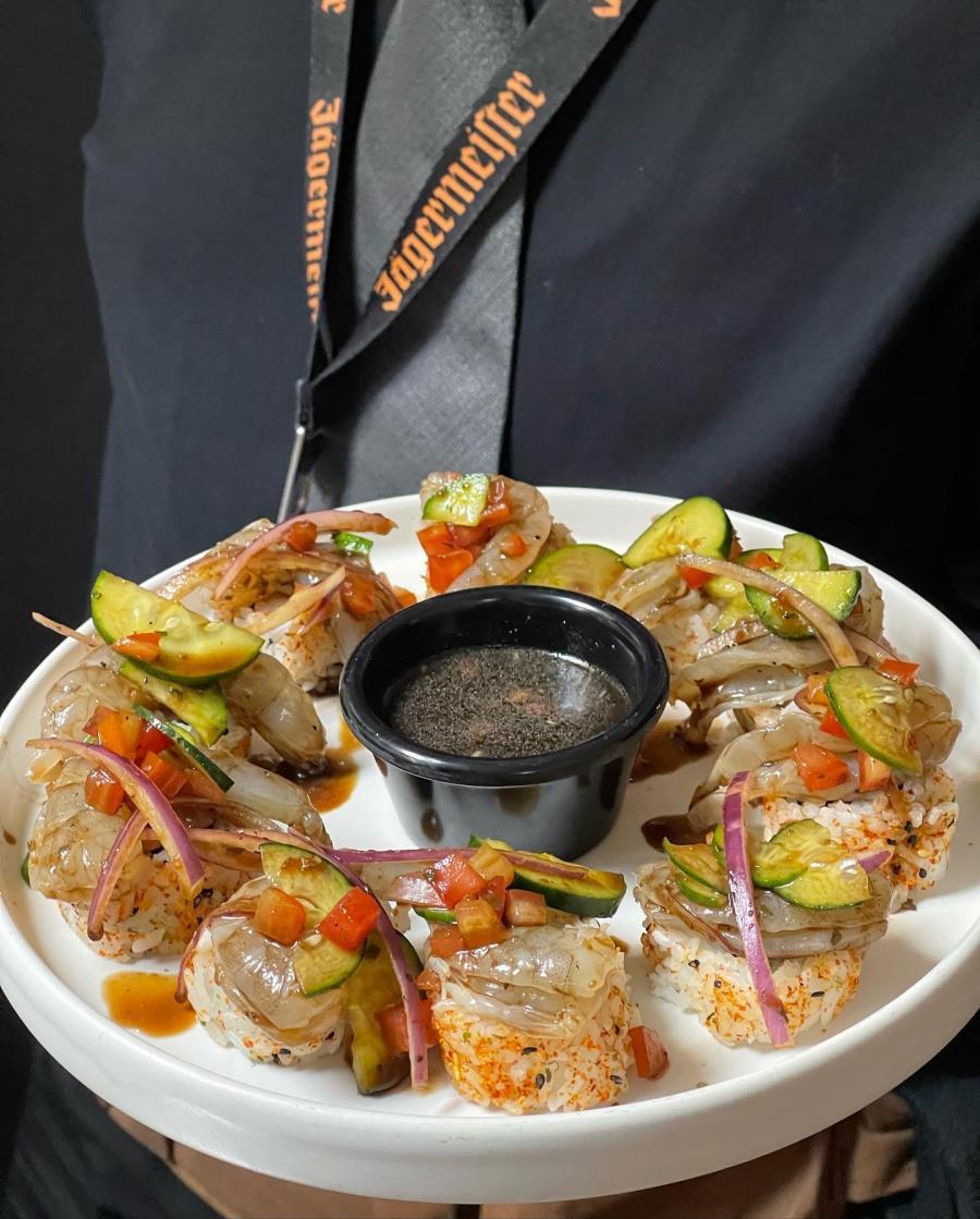 Aguachile Roll